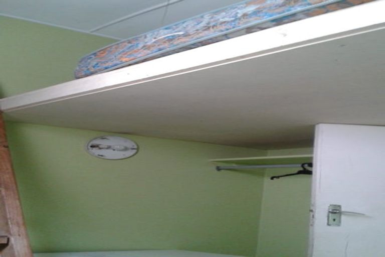 Photo of property in 11 Edge Hill, Mount Victoria, Wellington, 6011