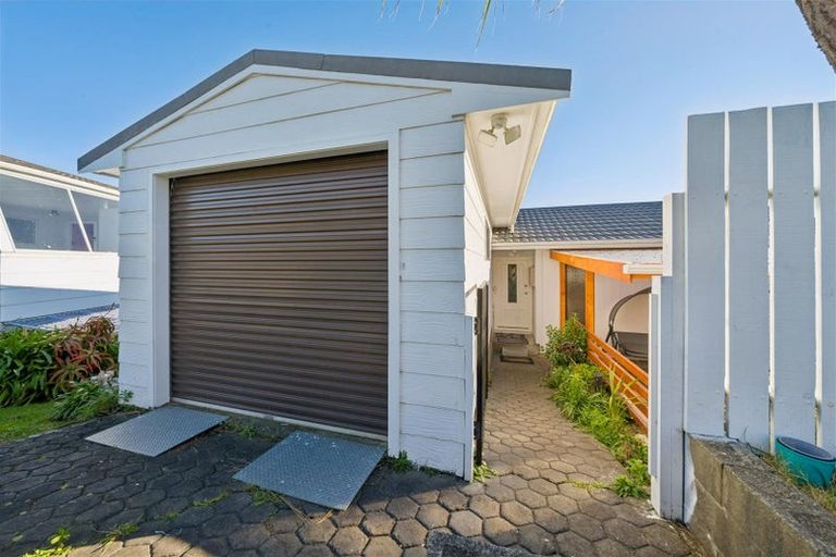 Photo of property in 56 Chesterton Street, Johnsonville, Wellington, 6037