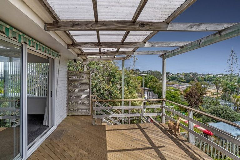 Photo of property in 9 Norfolk Road, Stanmore Bay, Whangaparaoa, 0932