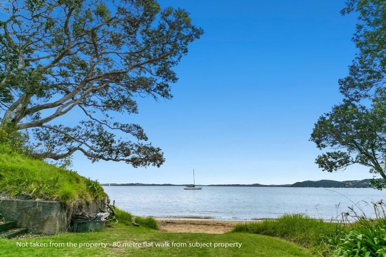 Photo of property in 20 Pomare Avenue, Russell, 0272