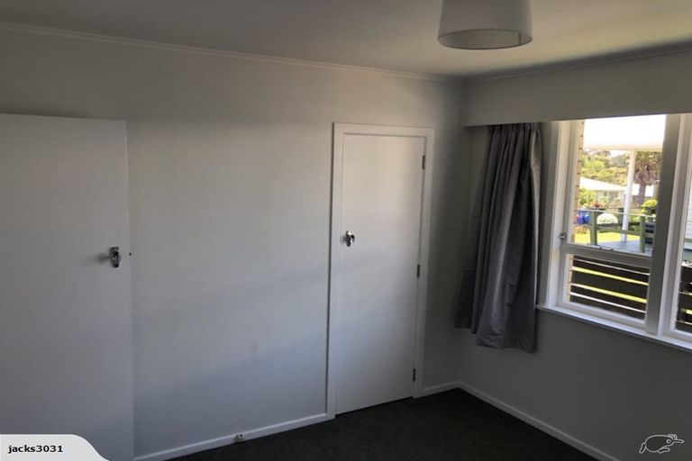 Photo of property in 2 Eton Place, Spotswood, New Plymouth, 4310