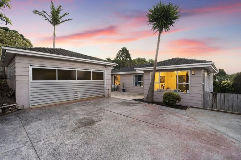Photo of property in 12 Malmo Place, Massey, Auckland, 0614