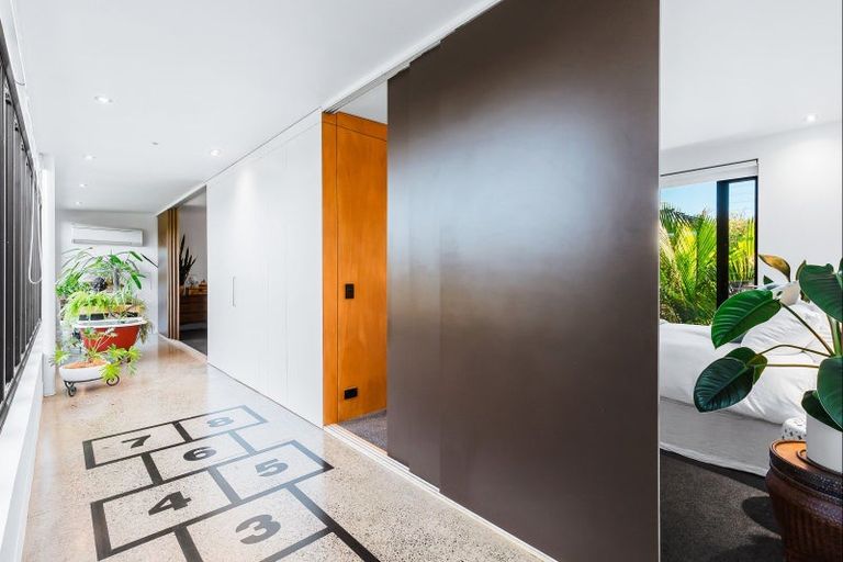 Photo of property in 30 Nihinihi Avenue, Raglan, 3225