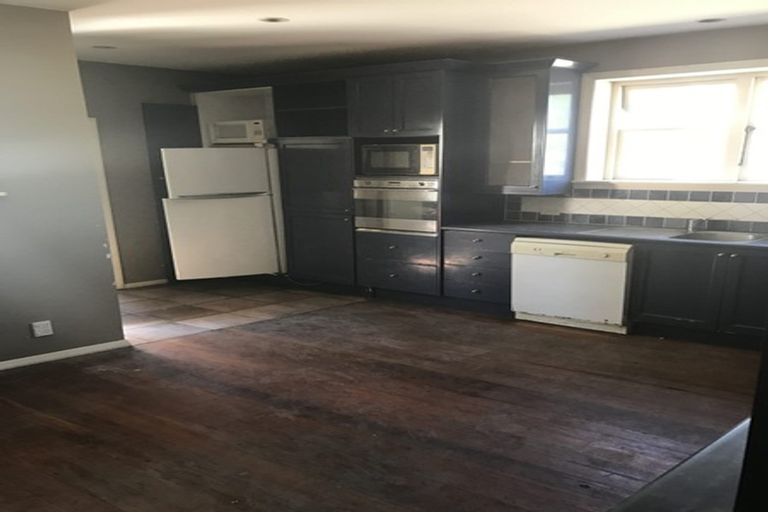 Photo of property in 21 Piko Crescent, Riccarton, Christchurch, 8041