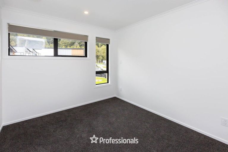 Photo of property in 3 Joseph Bolton Crescent, Trentham, Upper Hutt, 5018