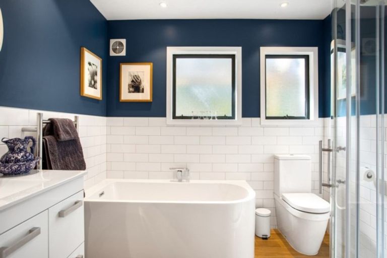 Photo of property in 4 Oldham Place, Browns Bay, Auckland, 0630