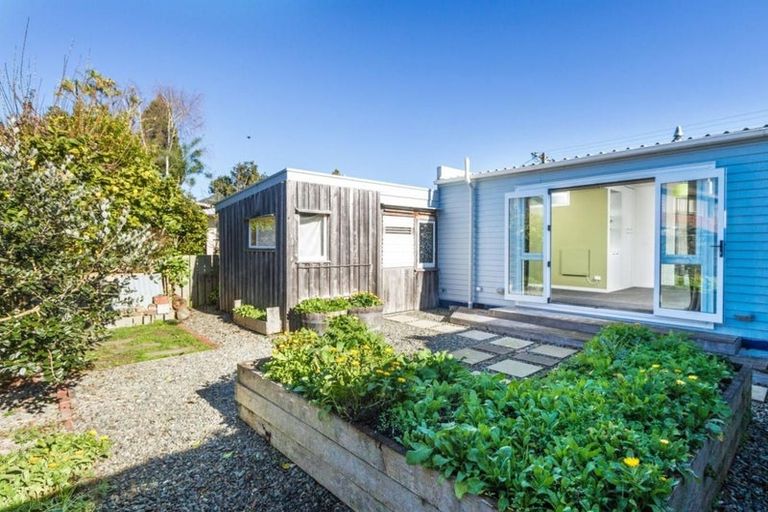 Photo of property in 370a Hardy Street, Nelson, 7010