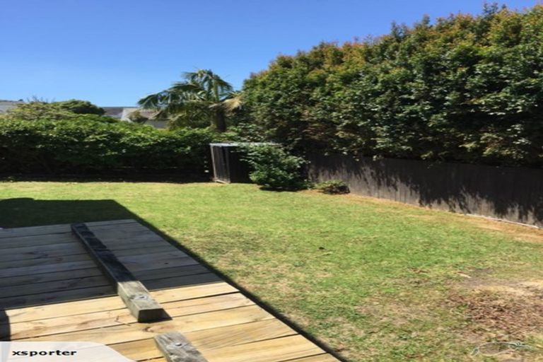 Photo of property in 2/26 Bayview Road, Hauraki, Auckland, 0622