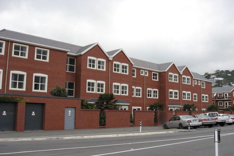 Photo of property in Rita Angus Retirement Village, 104/66 Coutts Street, Kilbirnie, Wellington, 6022