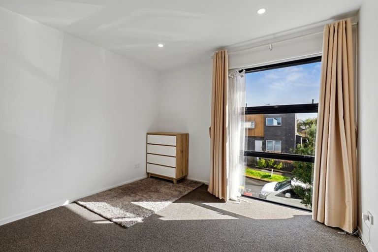 Photo of property in 10 Tihema Lane, Westgate, Auckland, 0614