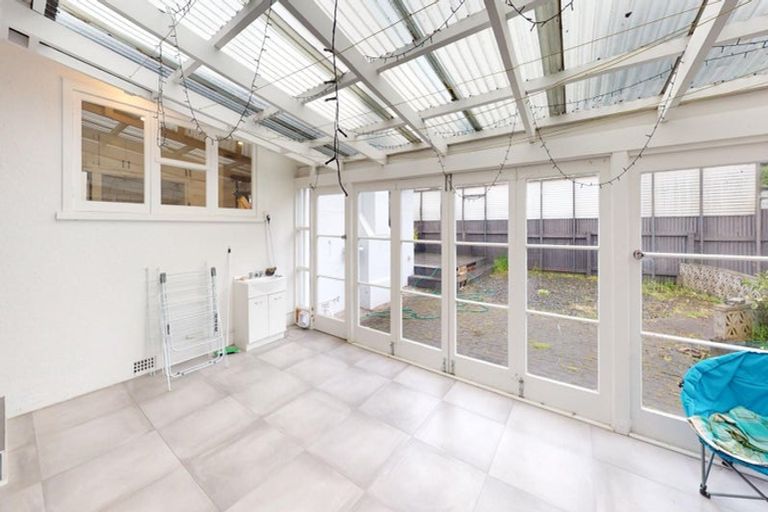 Photo of property in 18 Margaret Street, Roslyn, Palmerston North, 4414