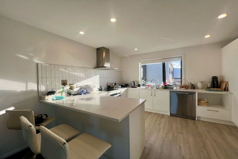 Photo of property in 3/504 Don Buck Road, Massey, Auckland, 0614