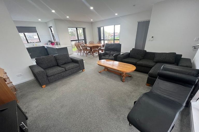 Photo of property in 110e Coronation Road, Papatoetoe, Auckland, 2025