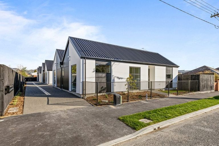 Photo of property in 2/388 Hereford Street, Linwood, Christchurch, 8011