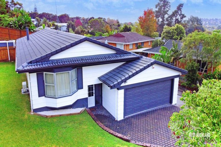 Photo of property in 16 Puketitiro Street, Glen Eden, Auckland, 0602