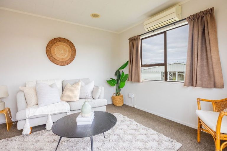 Photo of property in 6 Woburn Street, Waipukurau, 4200