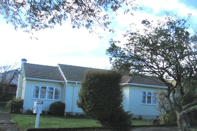 Photo of property in 37 Nile Street, Waterloo, Lower Hutt, 5011
