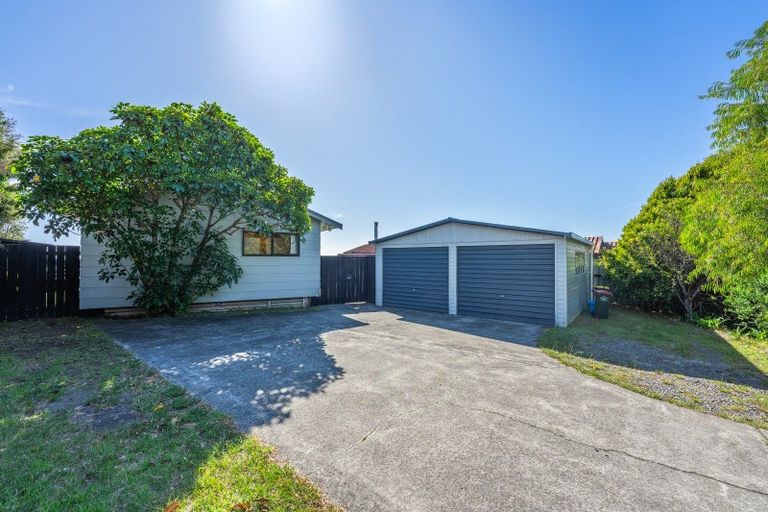 Photo of property in 65 Queens Road, Waikanae Beach, Waikanae, 5036