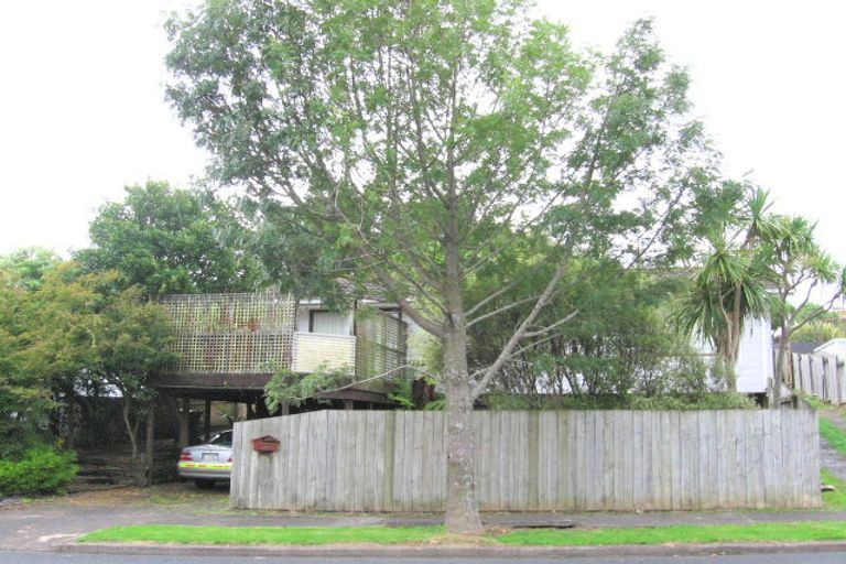 Photo of property in 1/66 Kamara Road, Glen Eden, Auckland, 0602