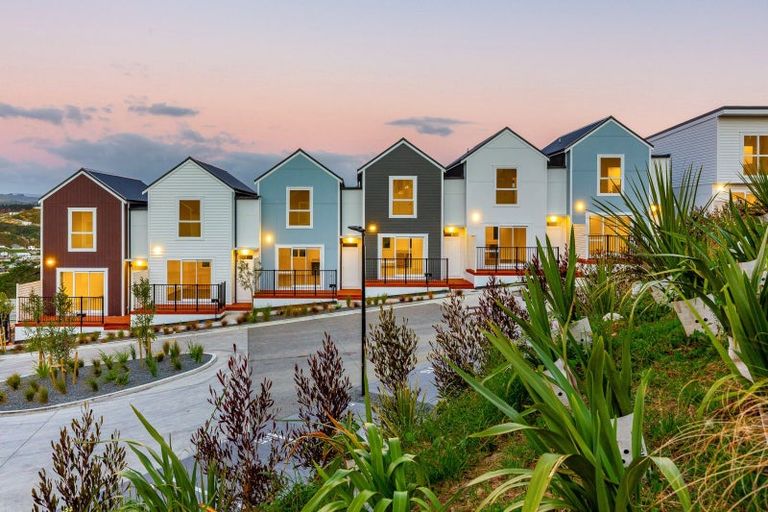 Photo of property in 49 Cleat Street, Whitby, Porirua, 5024