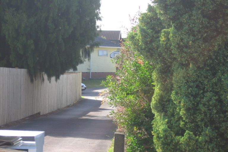 Photo of property in 19a Reid Road, New Lynn, Auckland, 0600