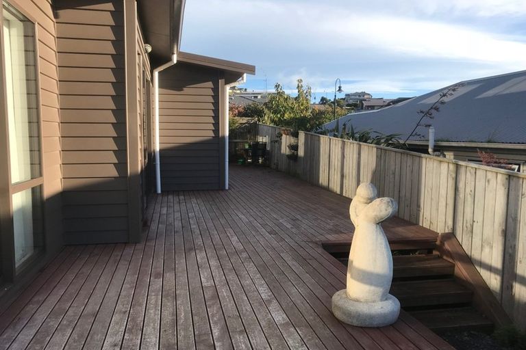 Photo of property in 77 Te Puia Drive, Aotea, Porirua, 5024
