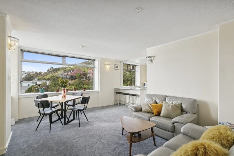 Photo of property in Jerningham Apartments, 20 Oriental Terrace, Oriental Bay, Wellington, 6011
