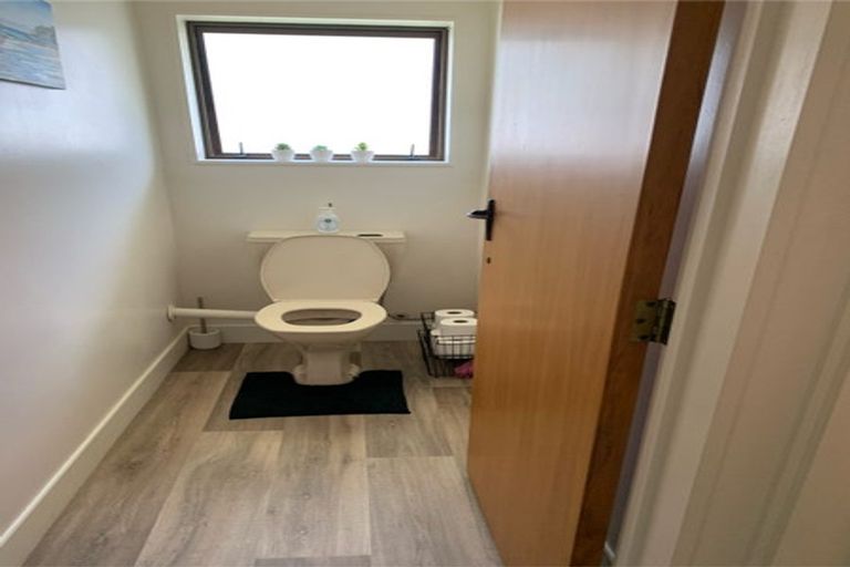 Photo of property in 104 Rimu Road, Raumati Beach, Paraparaumu, 5032