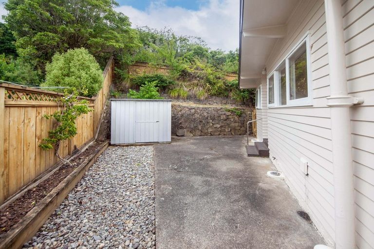 Photo of property in 3 Silverbirch Grove, Churton Park, Wellington, 6037