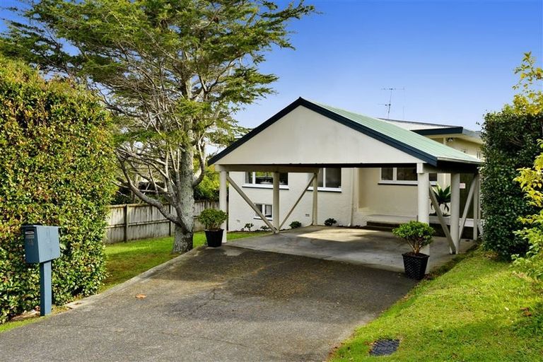 Photo of property in 1/9 Marsh Avenue, Forrest Hill, Auckland, 0620