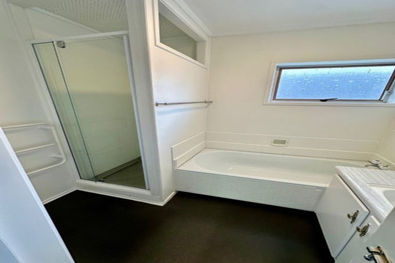 Photo of property in 1/23 Waitemata Road, Hauraki, Auckland, 0622