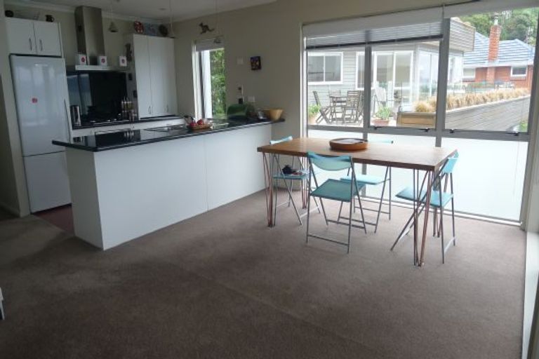 Photo of property in 275u2 Karaka Bay Road, Karaka Bays, Wellington, 6022