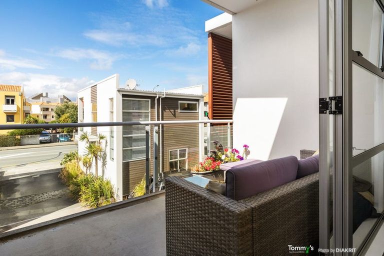 Photo of property in 306u3 Evans Bay Parade, Hataitai, Wellington, 6021