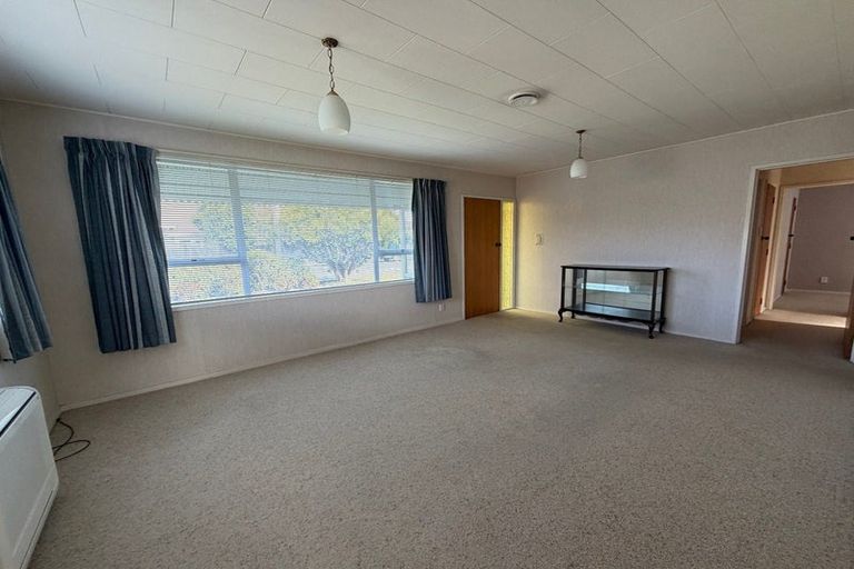 Photo of property in 1/701 Saint Aubyn, Saint Leonards, Hastings, 4120