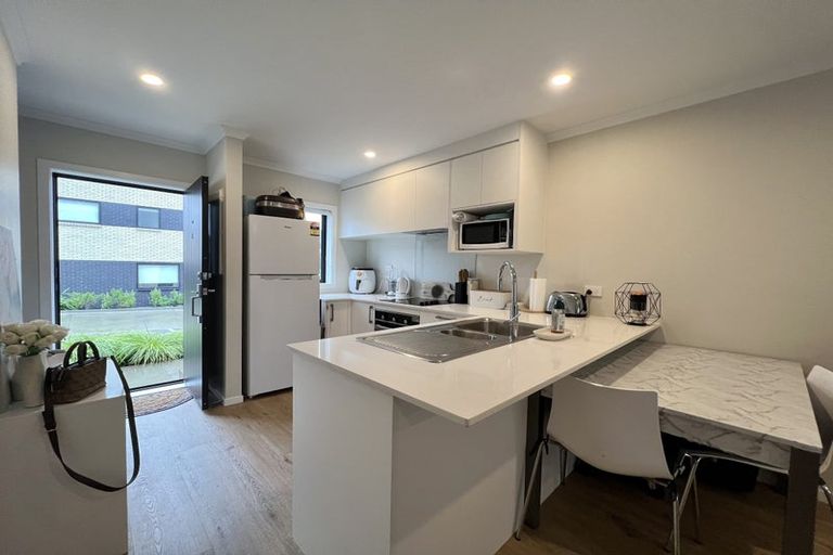 Photo of property in 8/125b Metcalfe Road, Ranui, Auckland, 0612