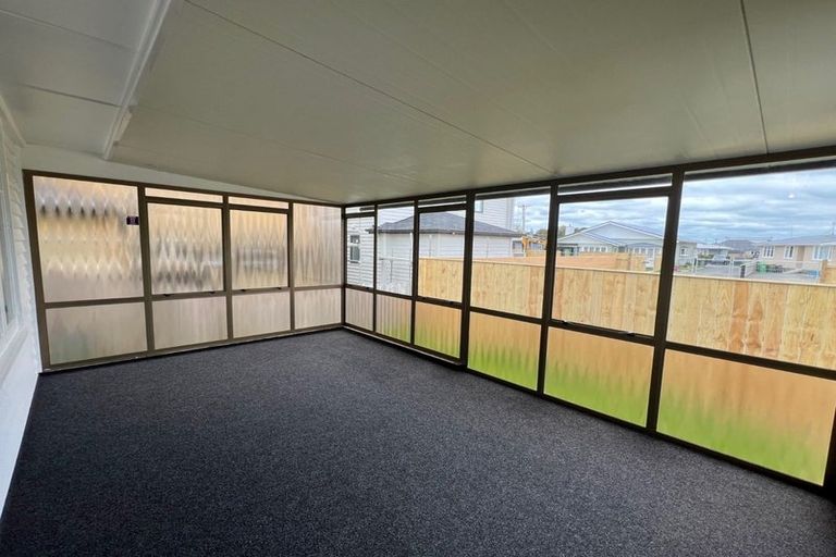 Photo of property in 25 Hill Crescent, Papakura, 2110