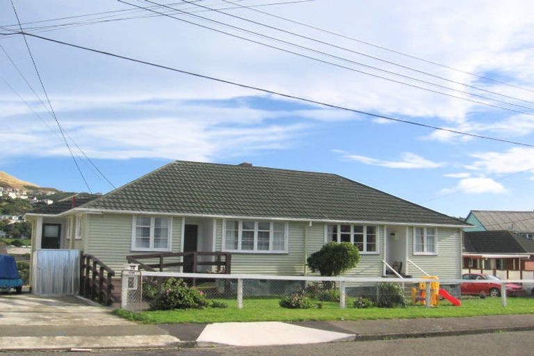 Photo of property in 19 Fisher Street, Johnsonville, Wellington, 6037