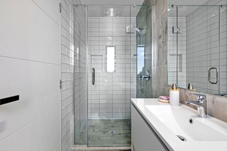Photo of property in 67e Lake Road, Devonport, Auckland, 0624