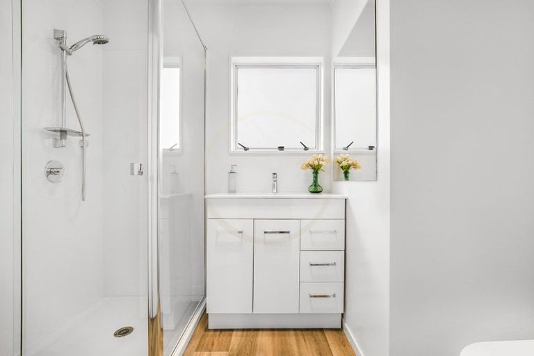 Photo of property in 1/10 Kennington Drive, Clendon Park, Auckland, 2103