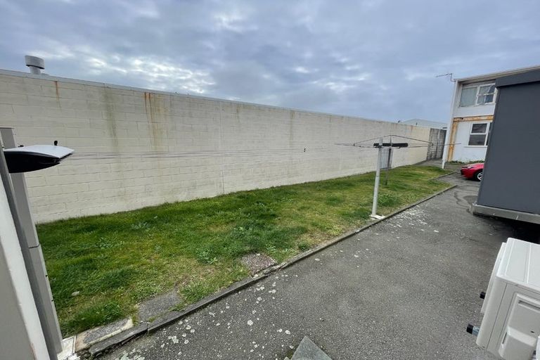 Photo of property in 10/55u Apu Crescent, Lyall Bay, Wellington, 6022