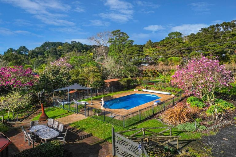 Photo of property in 19-21 Mountain Road, Henderson Valley, Auckland, 0612