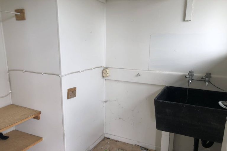 Photo of property in 86 Harrington Road, Henderson, Auckland, 0610