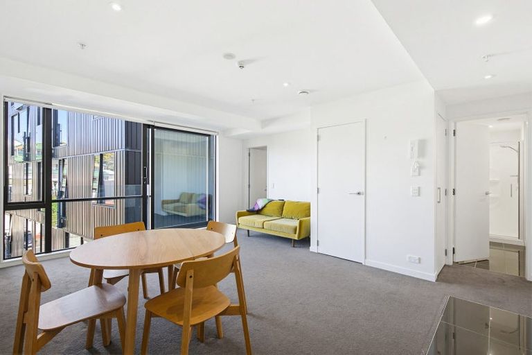 Photo of property in Nouvo Apartments, 3g/21 Rugby Street, Mount Cook, Wellington, 6021