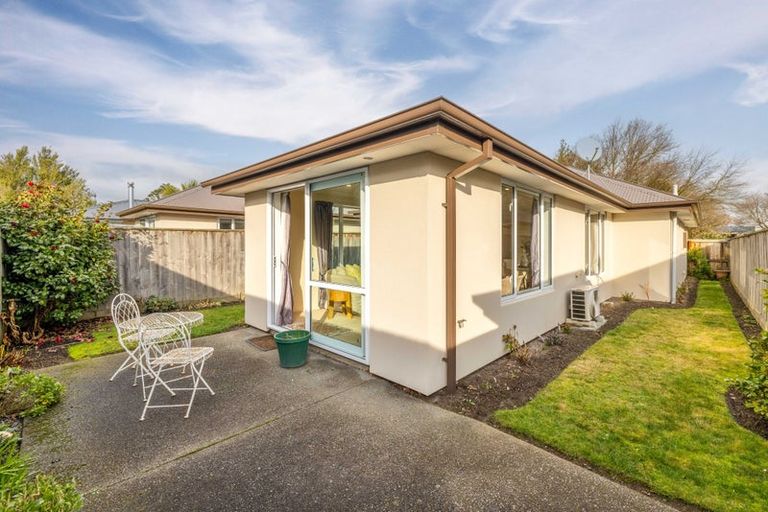 Photo of property in 44 Staveley Street, Avonhead, Christchurch, 8042