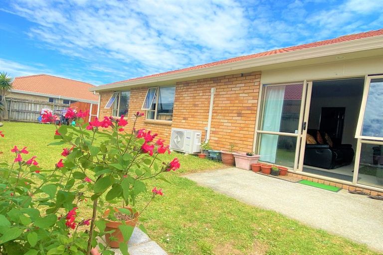Photo of property in 5 Shah Lane, Mangere, Auckland, 2022