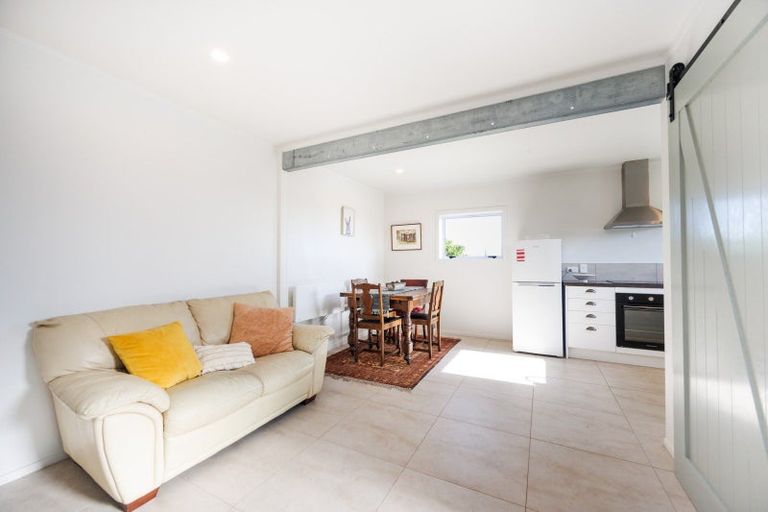 Photo of property in 12 Fleetwood Lane, Turitea, Palmerston North, 4472