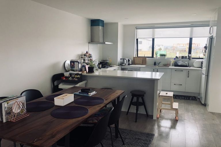 Photo of property in 4 Kearns Drive, Hobsonville, Auckland, 0616