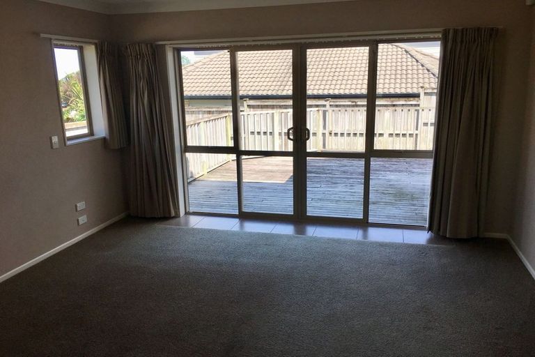 Photo of property in 8 Finbar Close, Flat Bush, Auckland, 2019
