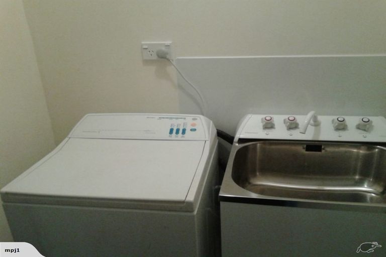 Photo of property in 3 Oswald Crescent, Paparangi, Wellington, 6037