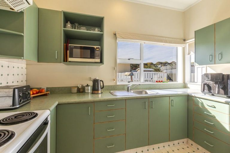 Photo of property in 11 Cassino Crescent, Onekawa, Napier, 4110